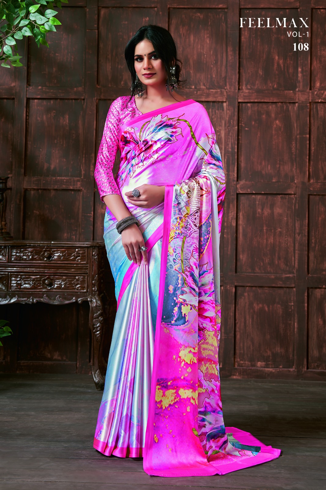 Saree model hi-res stock photography and images - Alamy