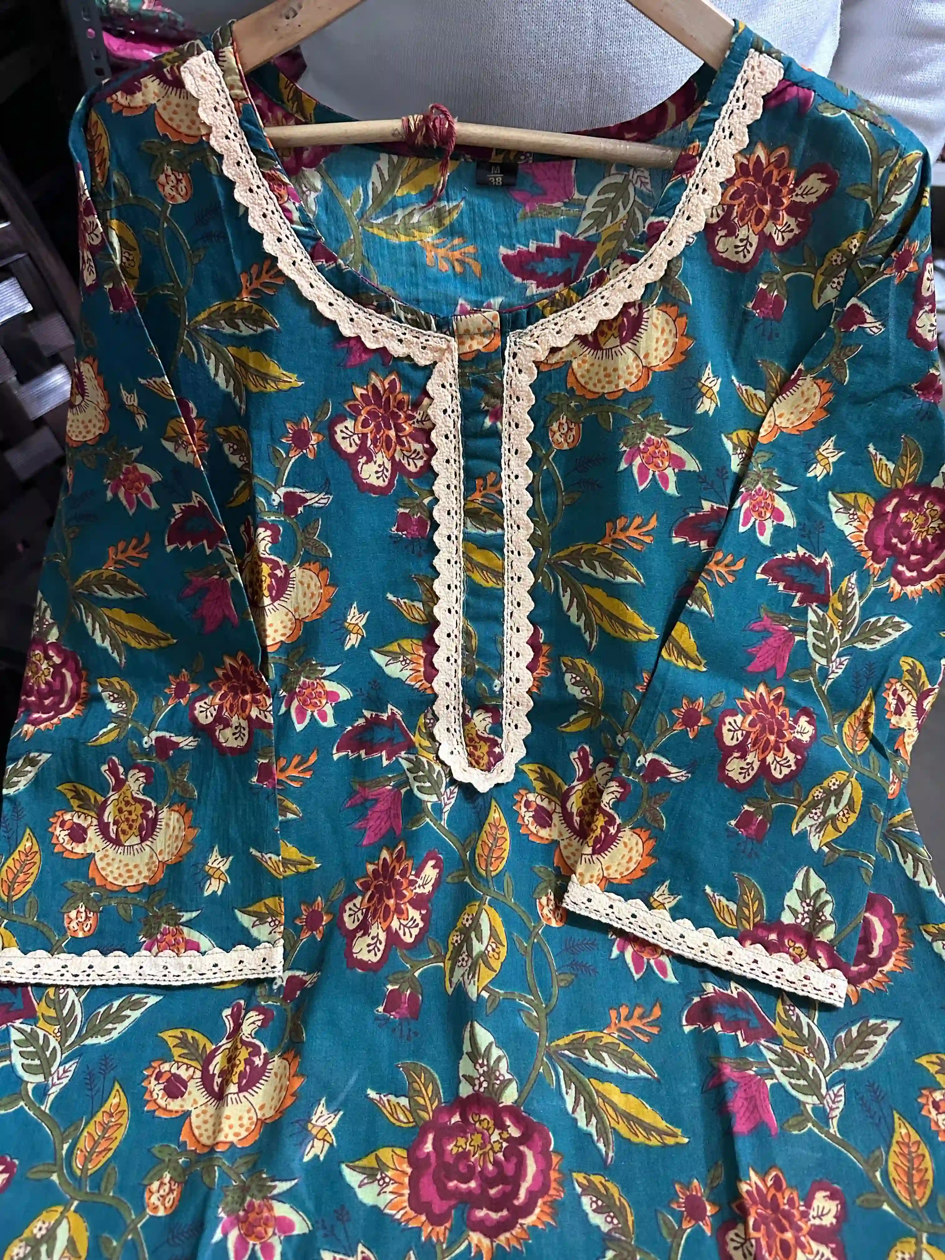 Kurtiz new flower print suit set beautiful straight fit suit with laced work on suit pant dupatta  |  pakistani style laced work | Gown and Kurti | flower print suit